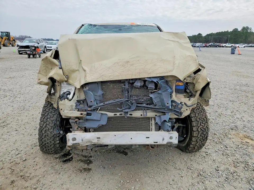 2016 TOYOTA TACOMA SR5 V6  