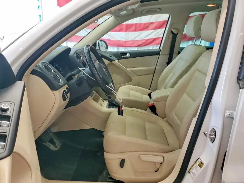 2014 VOLKSWAGEN TIGUAN S  