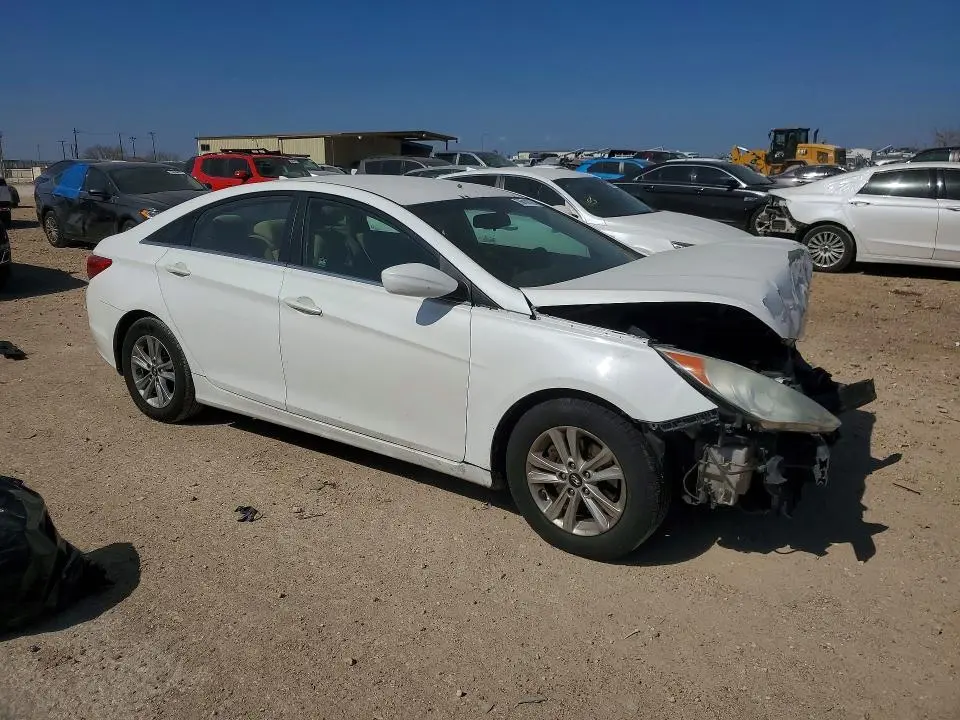 2013 HYUNDAI SONATA GLS  