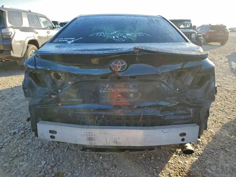 2016 TOYOTA CAMRY LE  