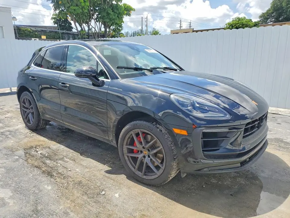 2025 PORSCHE MACAN S  
