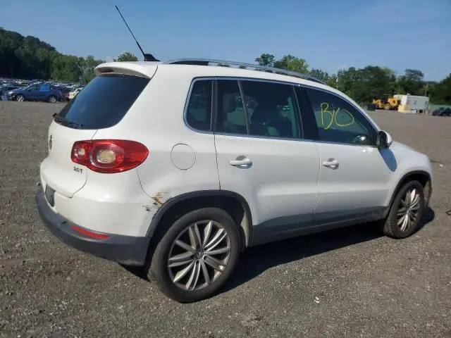 2011 VOLKSWAGEN TIGUAN S  