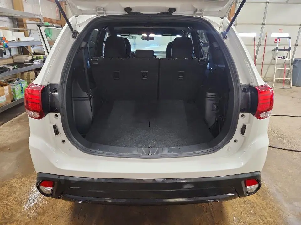 2018 MITSUBISHI OUTLANDER SE  