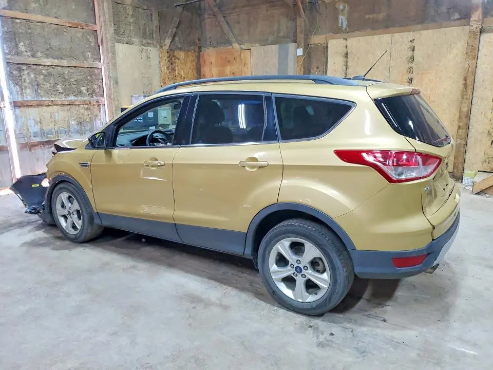 2015 FORD ESCAPE SE  