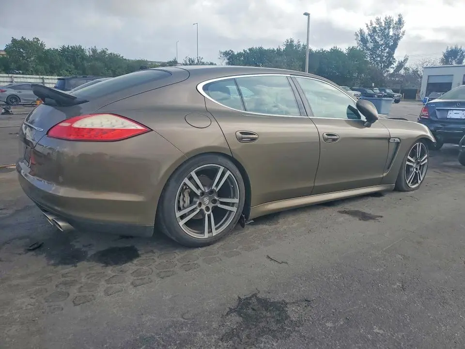 2011 PORSCHE PANAMERA S  