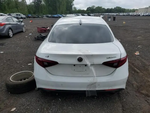 2022 ALFA ROMEO GIULIA