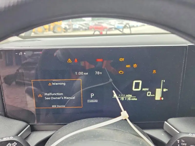 2025 NISSAN KICKS S  