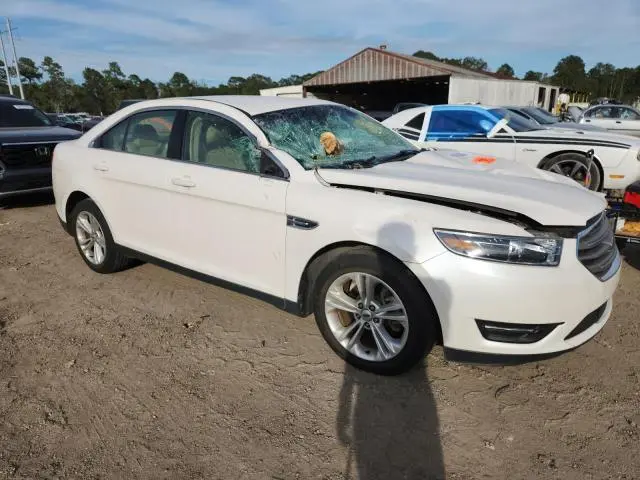 2018 FORD TAURUS SEL  
