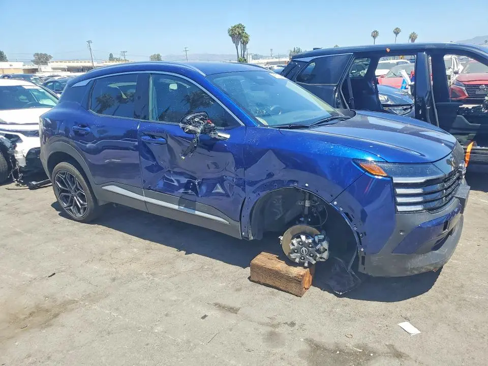 2026 NISSAN KICKS SR  