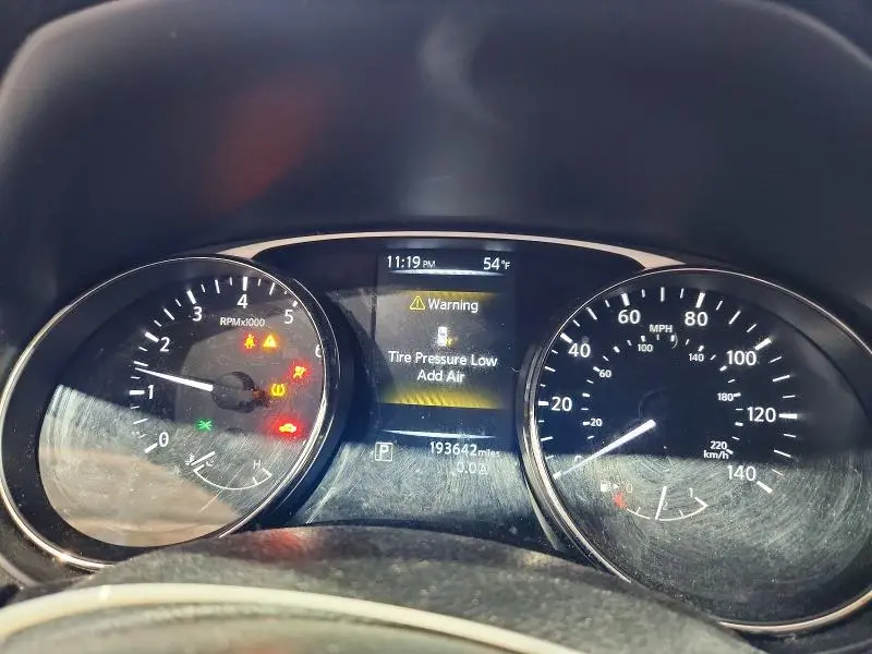 2015 NISSAN ROGUE SV  