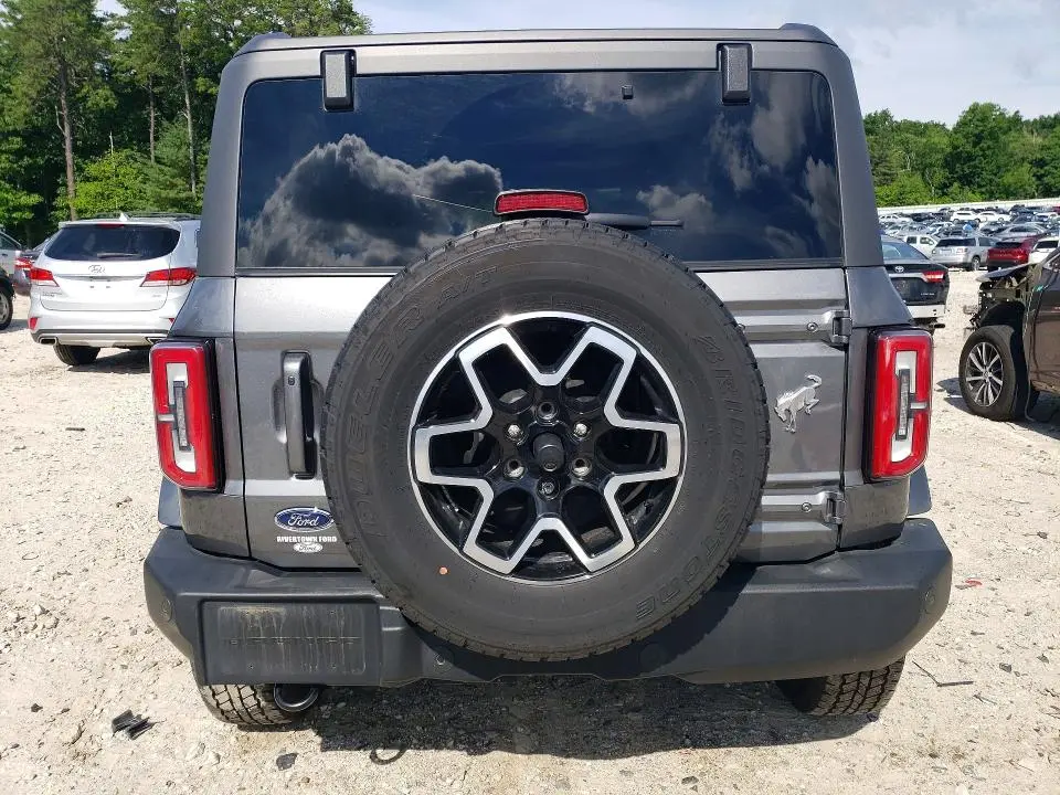 2024 FORD BRONCO OUTER BANKS  