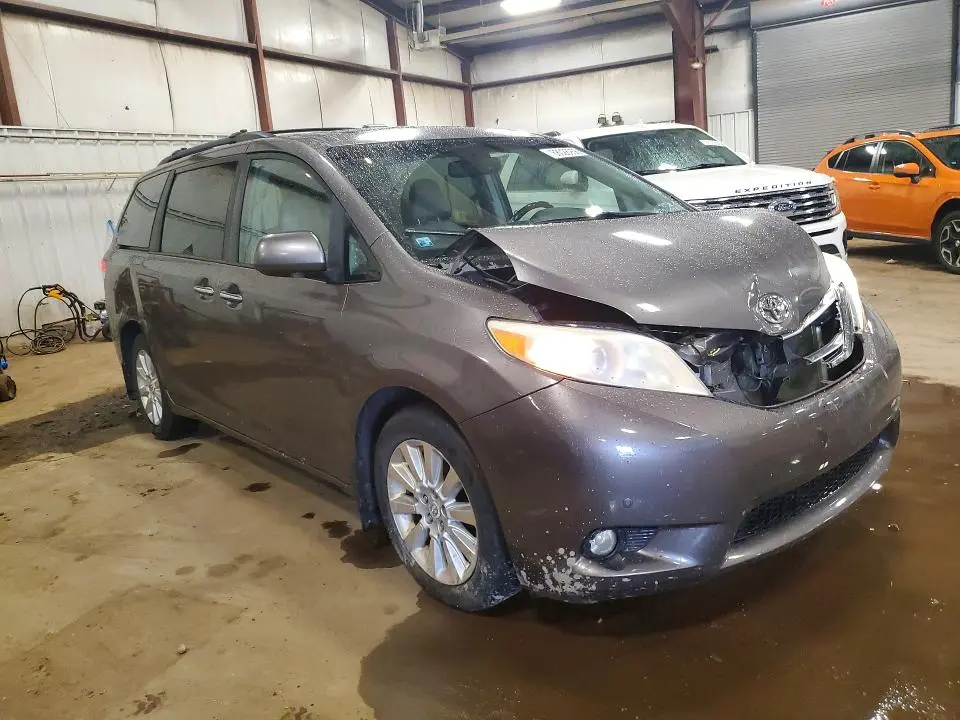 2011 TOYOTA SIENNA XLE 7-PASSENGER  