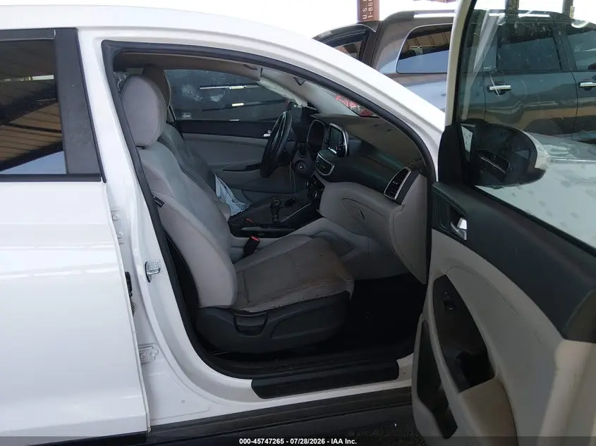 2019 HYUNDAI TUCSON SE