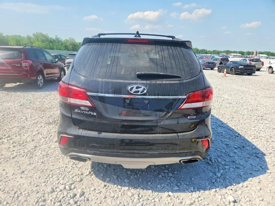 2017 HYUNDAI SANTA FE SE  