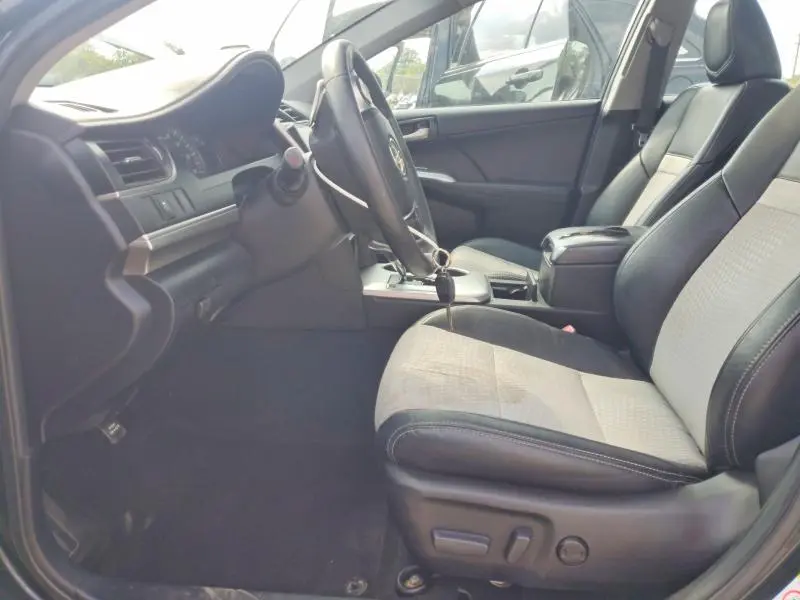 2014 TOYOTA CAMRY SE  