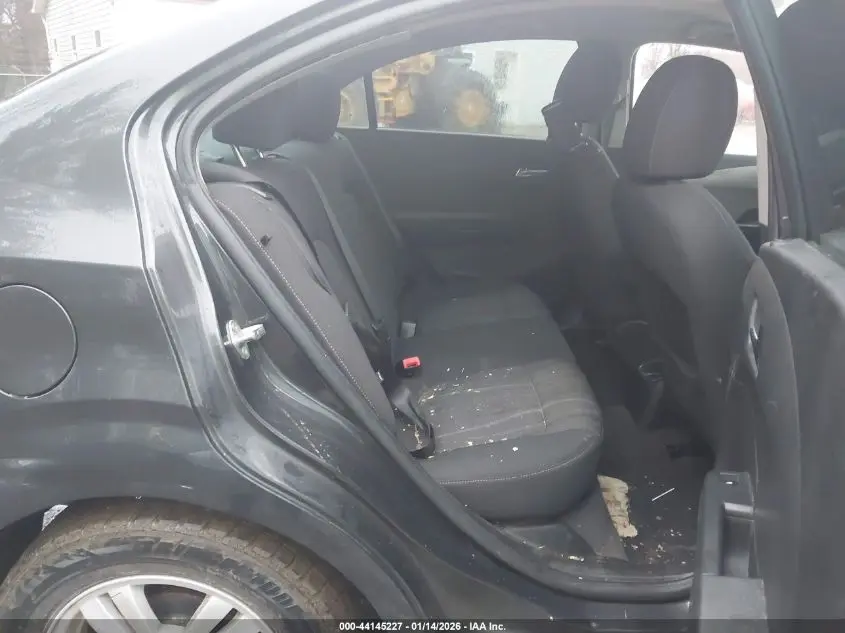 2015 CHEVROLET SONIC LT MANUAL