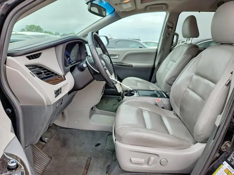 2015 TOYOTA SIENNA XLE PREMIUM 7-PASSENGER  
