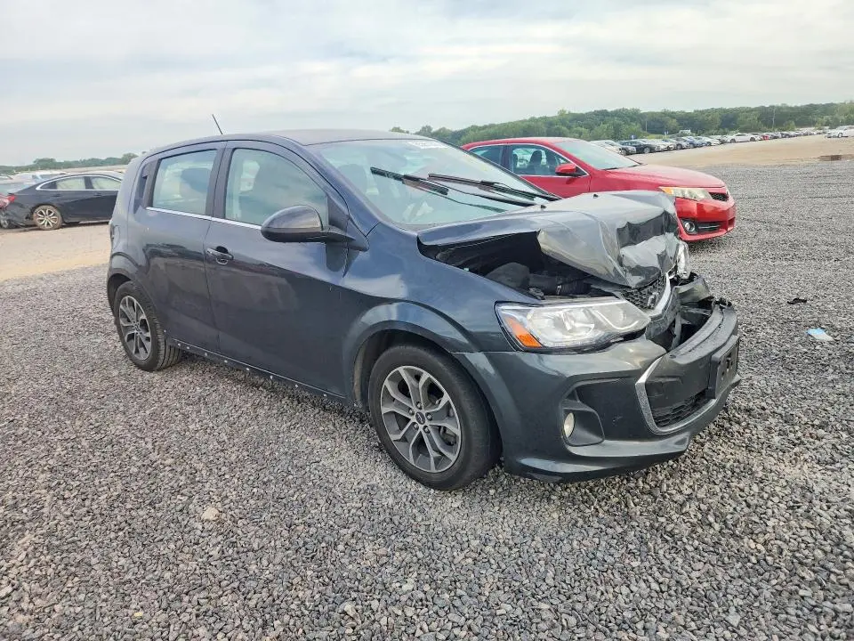 2020 CHEVROLET SONIC LT  