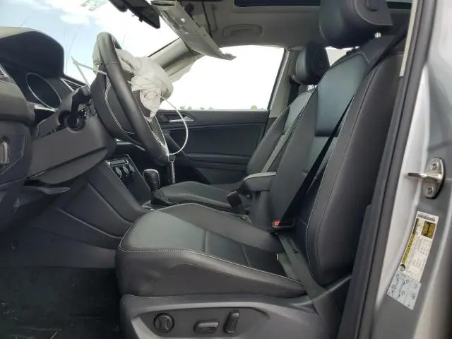 2021 VOLKSWAGEN TIGUAN SE  