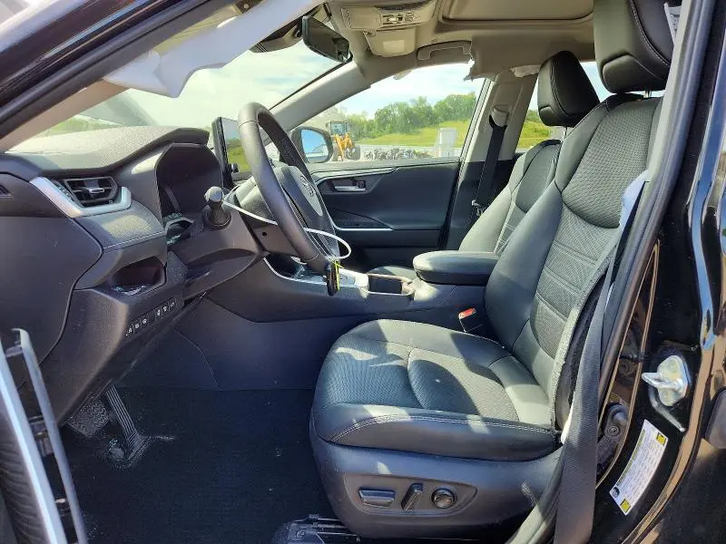 2025 TOYOTA RAV4 LIMITED  
