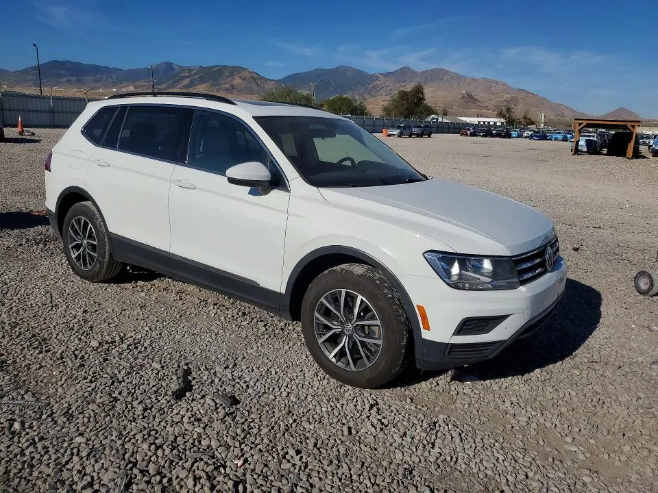 2020 VOLKSWAGEN TIGUAN SE  
