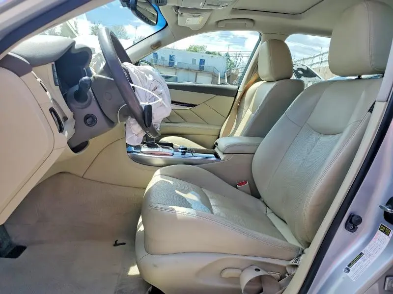 2015 INFINITI Q70L 3.7  