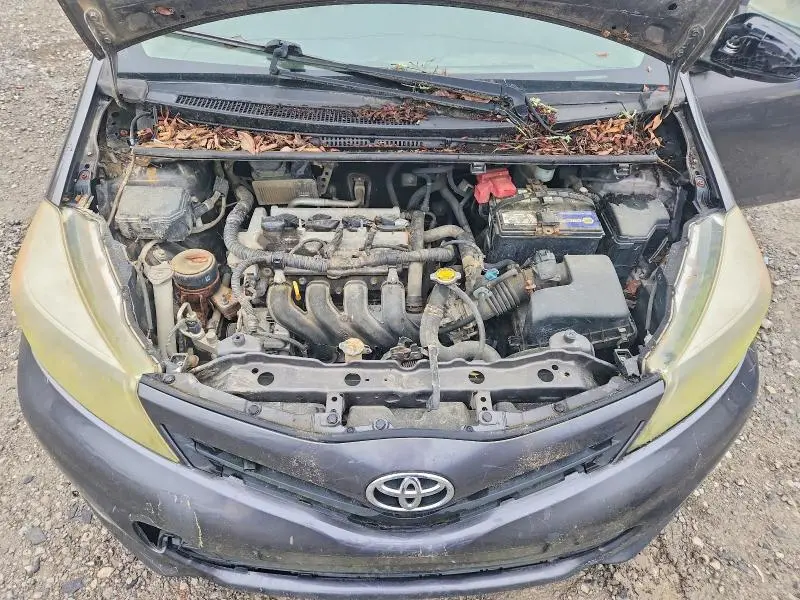 2013 TOYOTA YARIS 5-DOOR L  