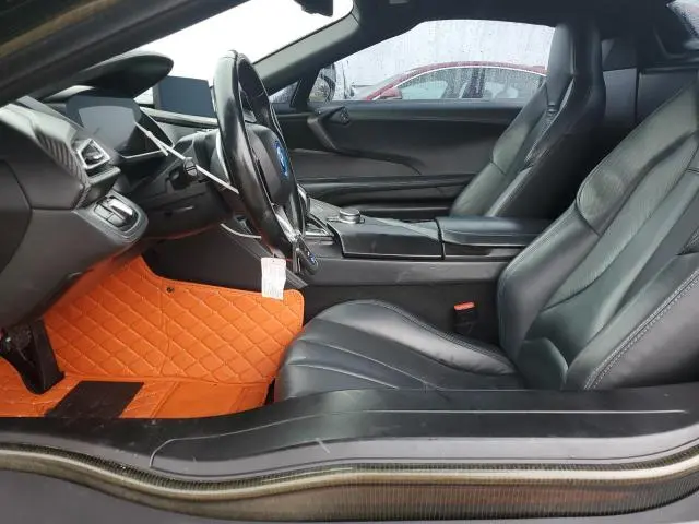 2019 BMW I8   