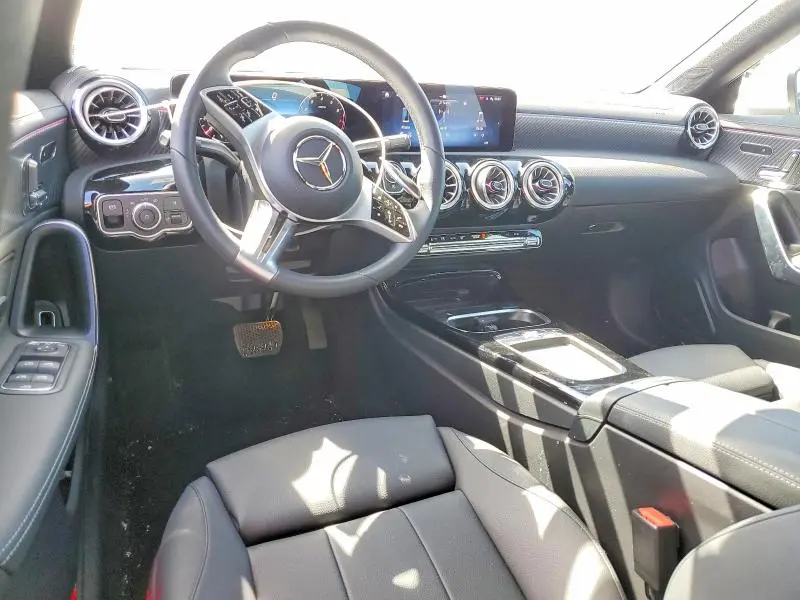 2025 MERCEDES-BENZ CLA 250  