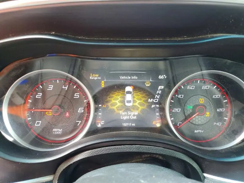 2015 DODGE CHARGER SE  