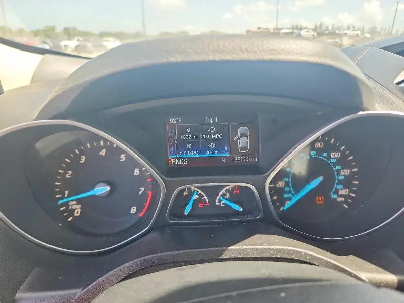 2016 FORD ESCAPE SE  