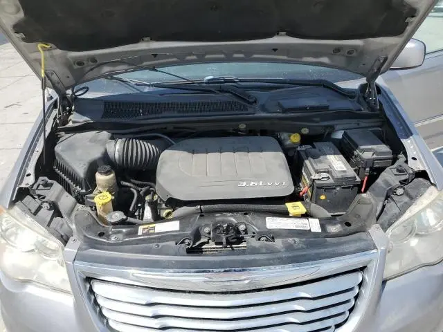 2013 CHRYSLER TOWN & COUNTRY TOURING  