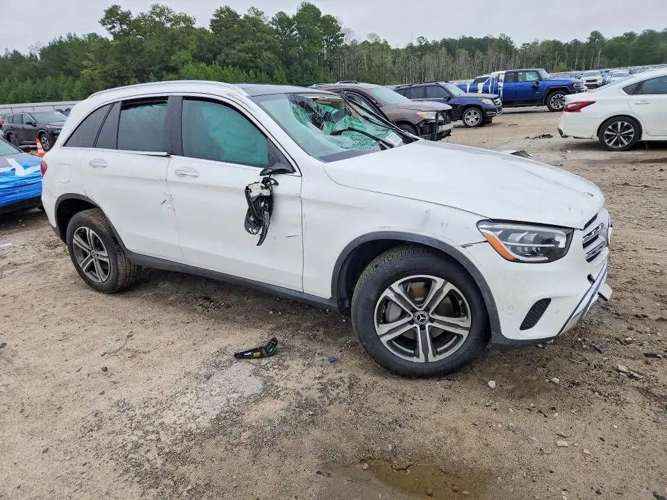 2021 MERCEDES-BENZ GLC 300  