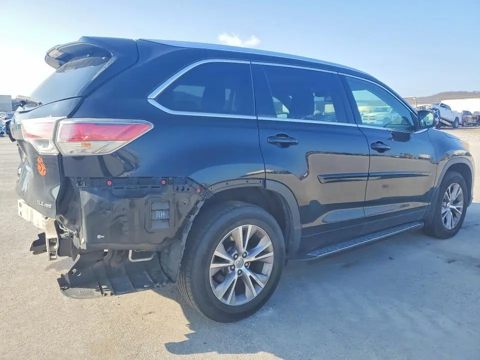 2015 TOYOTA HIGHLANDER XLE  