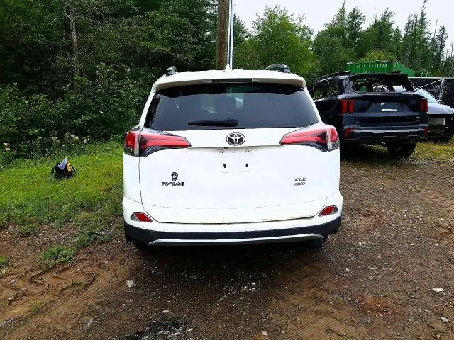 2018 TOYOTA RAV4 XLE  