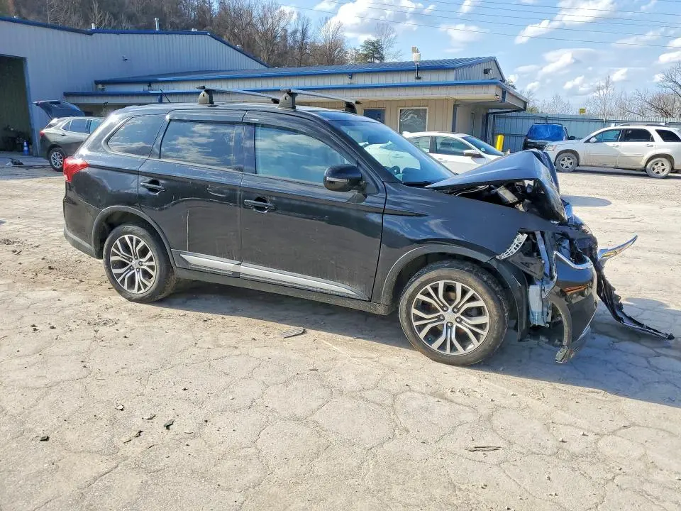 2016 MITSUBISHI OUTLANDER SE  