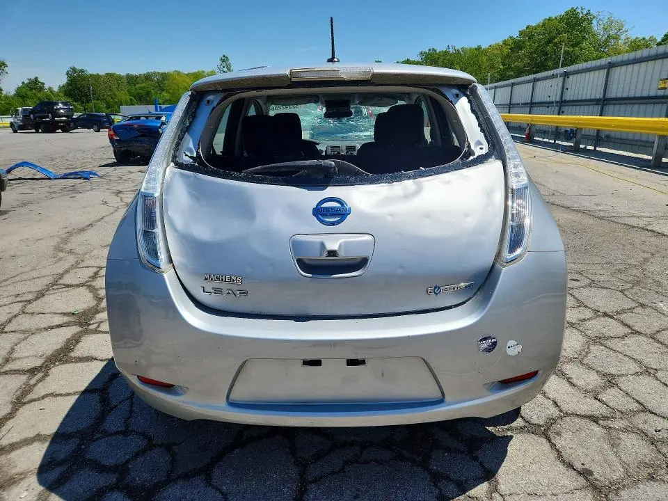 2015 NISSAN LEAF S  