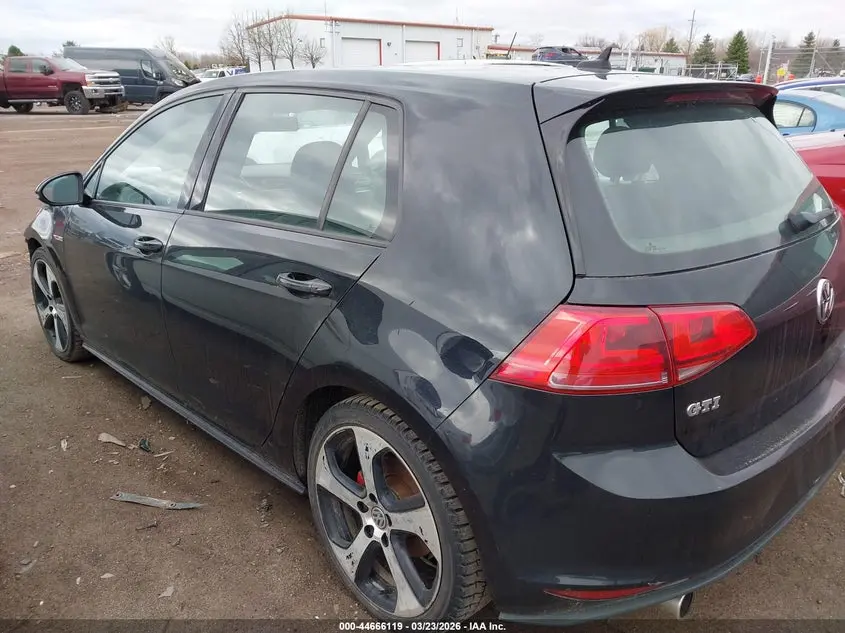 2015 VOLKSWAGEN GOLF GTI 2.0T SE 4-DOOR