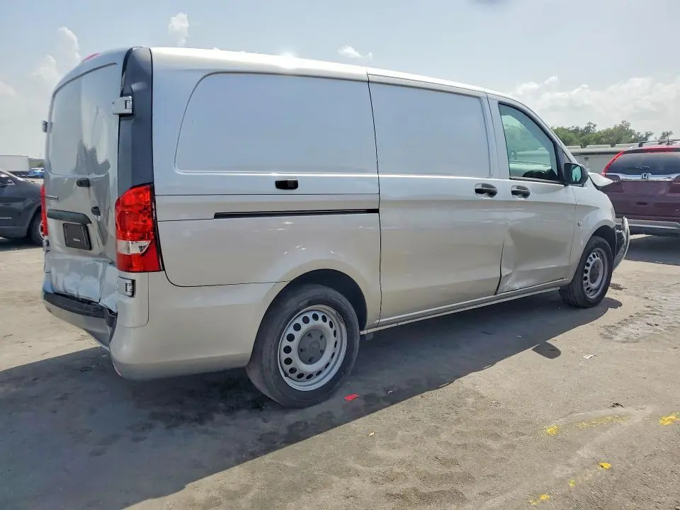 2018 MERCEDES-BENZ METRIS   