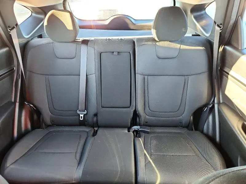 2022 HYUNDAI TUCSON SE  