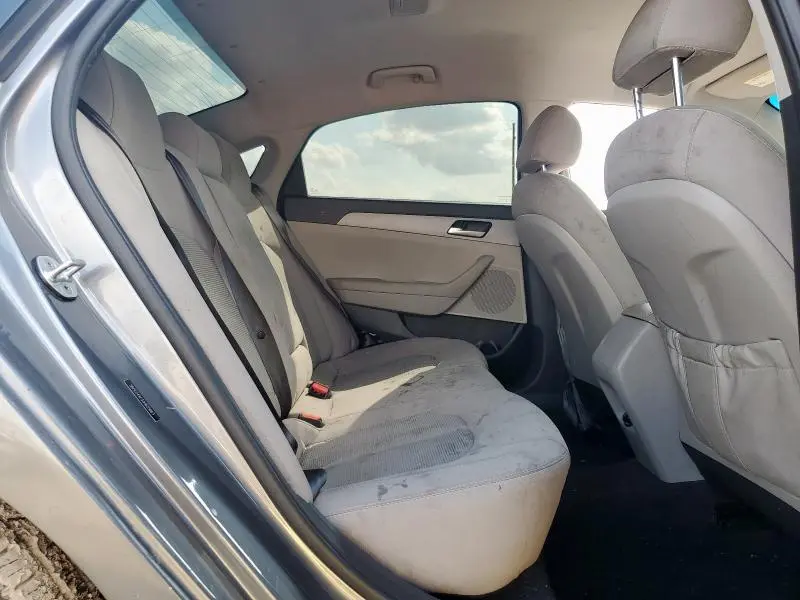 2018 HYUNDAI SONATA SE  