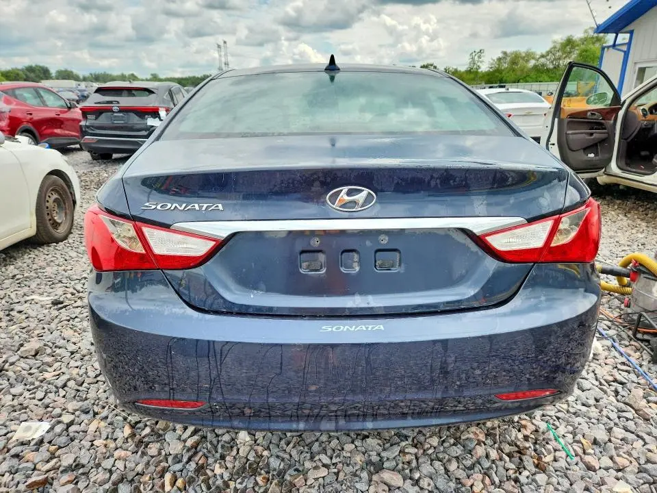 2011 HYUNDAI SONATA GLS  