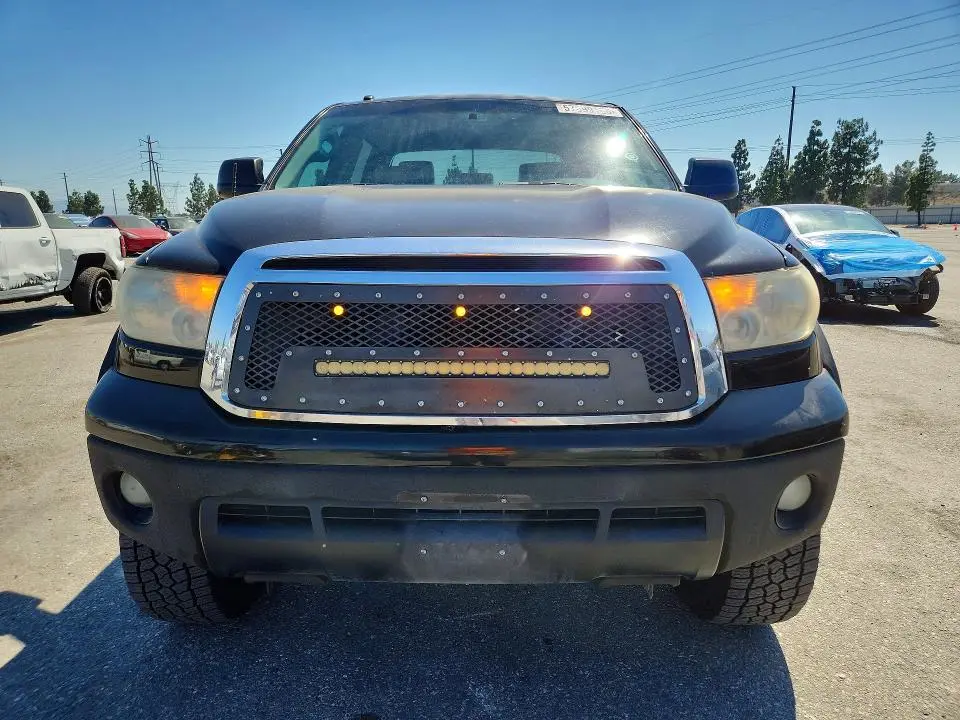 2013 TOYOTA TUNDRA CREWMAX SR5  
