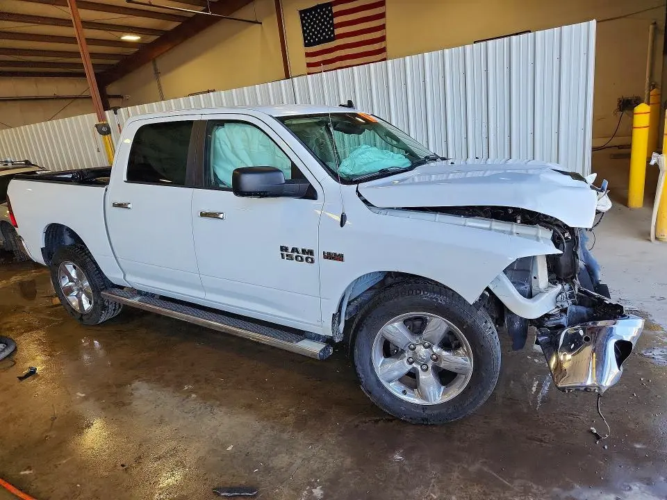 2017 RAM 1500 SLT  