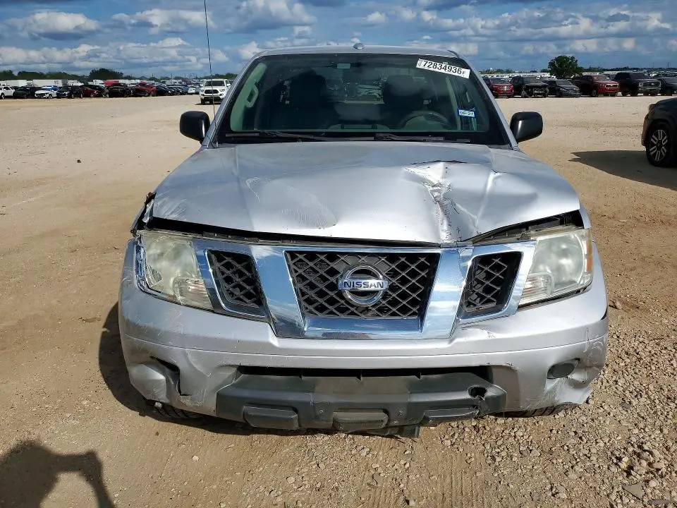 2013 NISSAN FRONTIER S  