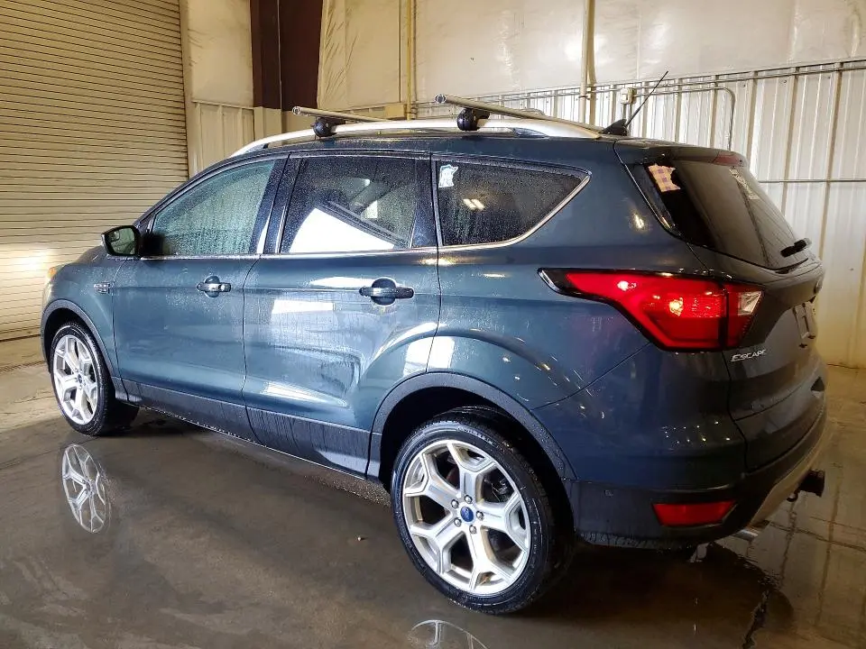 2019 FORD ESCAPE TITANIUM  