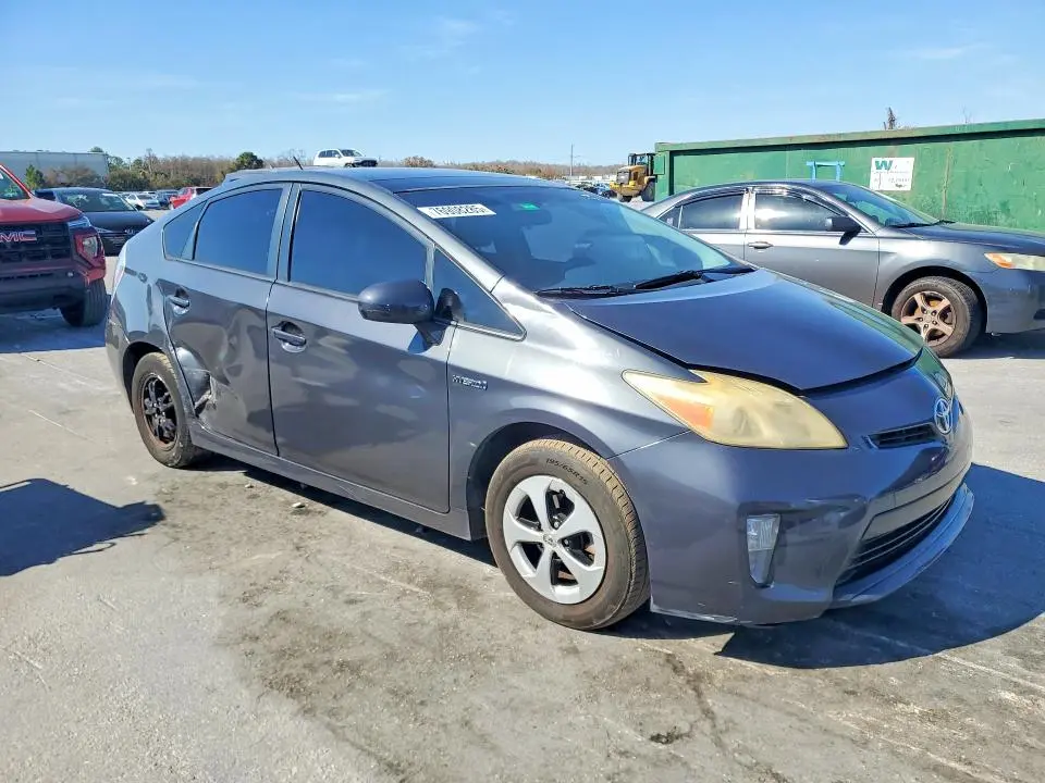 2013 TOYOTA PRIUS   