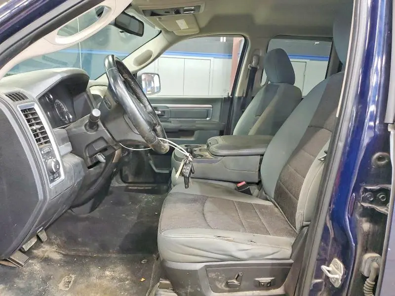 2013 RAM 1500 SLT  