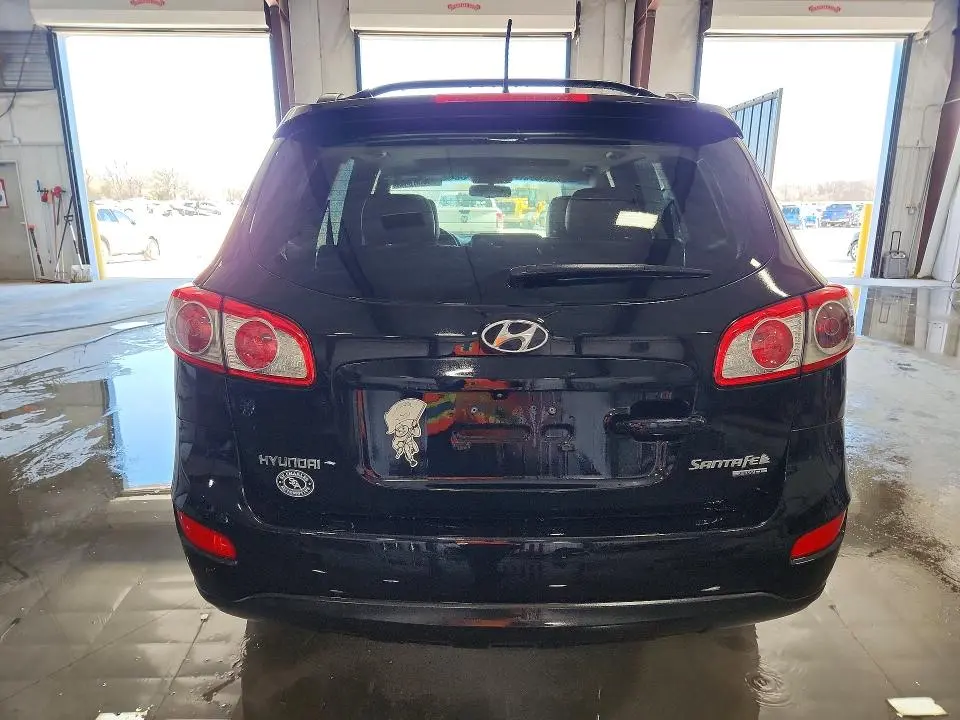 2011 HYUNDAI SANTA FE SE  
