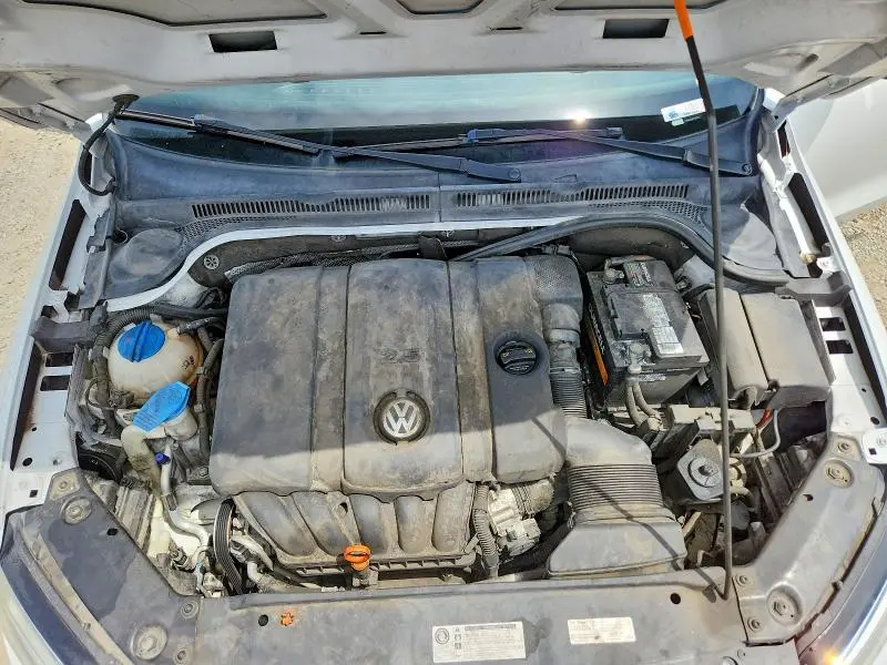 2012 VOLKSWAGEN JETTA SE  